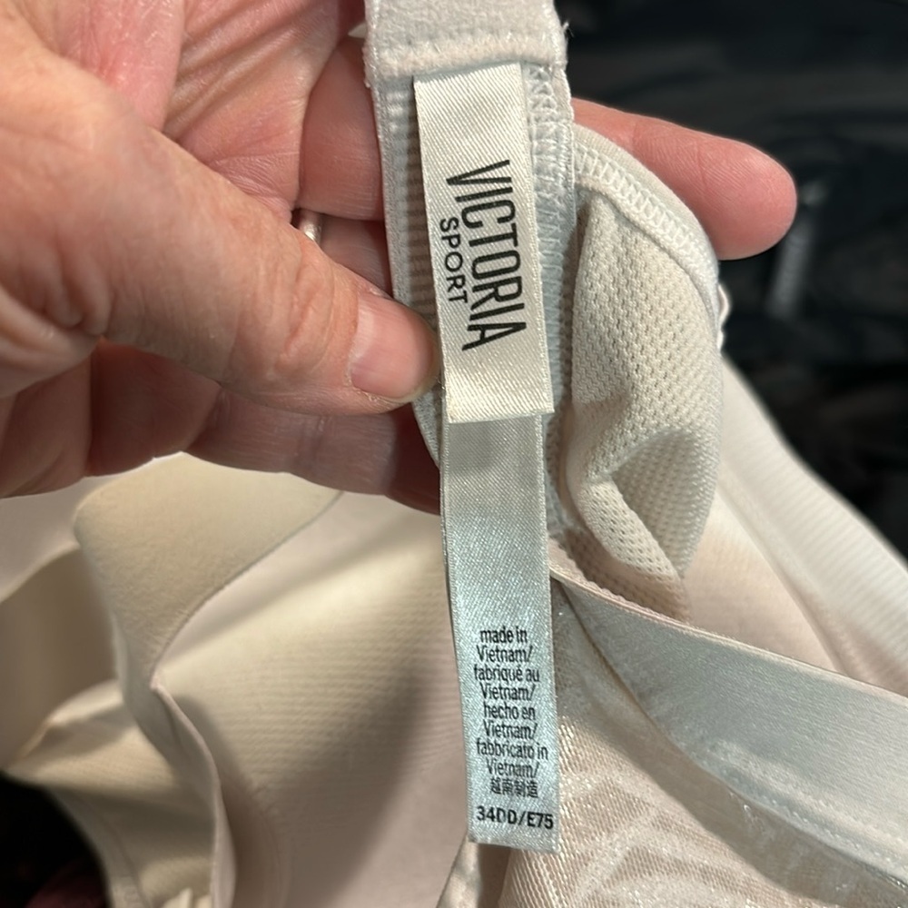 Victoria's Secret Lightly Lined Perfect Shape Demi Sports Bra 34DD - Picture 6 of 8